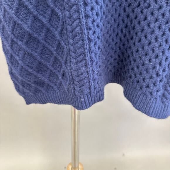 Lilly Pulitzer Lizona Cable Knit Sweater Skirt in Low Tide Navy Size Medium - Picture 8 of 12